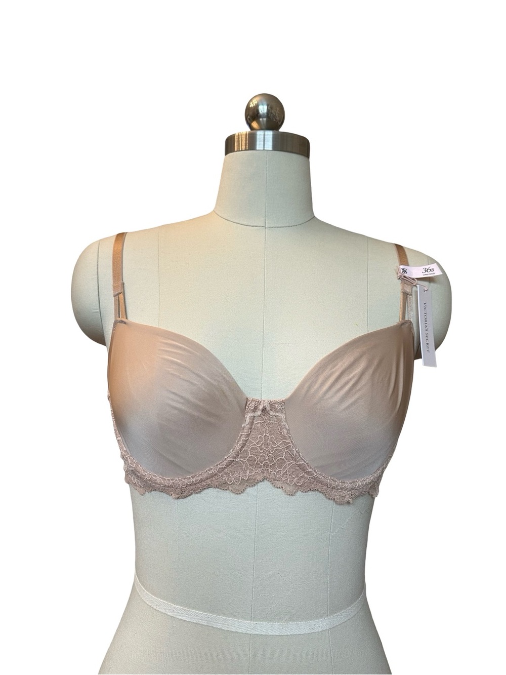 🧡 Victoria’s Secret NWT Lace-Trim Underwire Bra 🧡